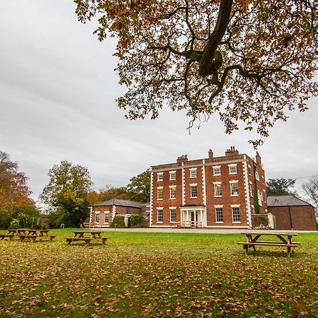Yha Chester Trafford Hall Dunham-on-the-Hill Exterior photo