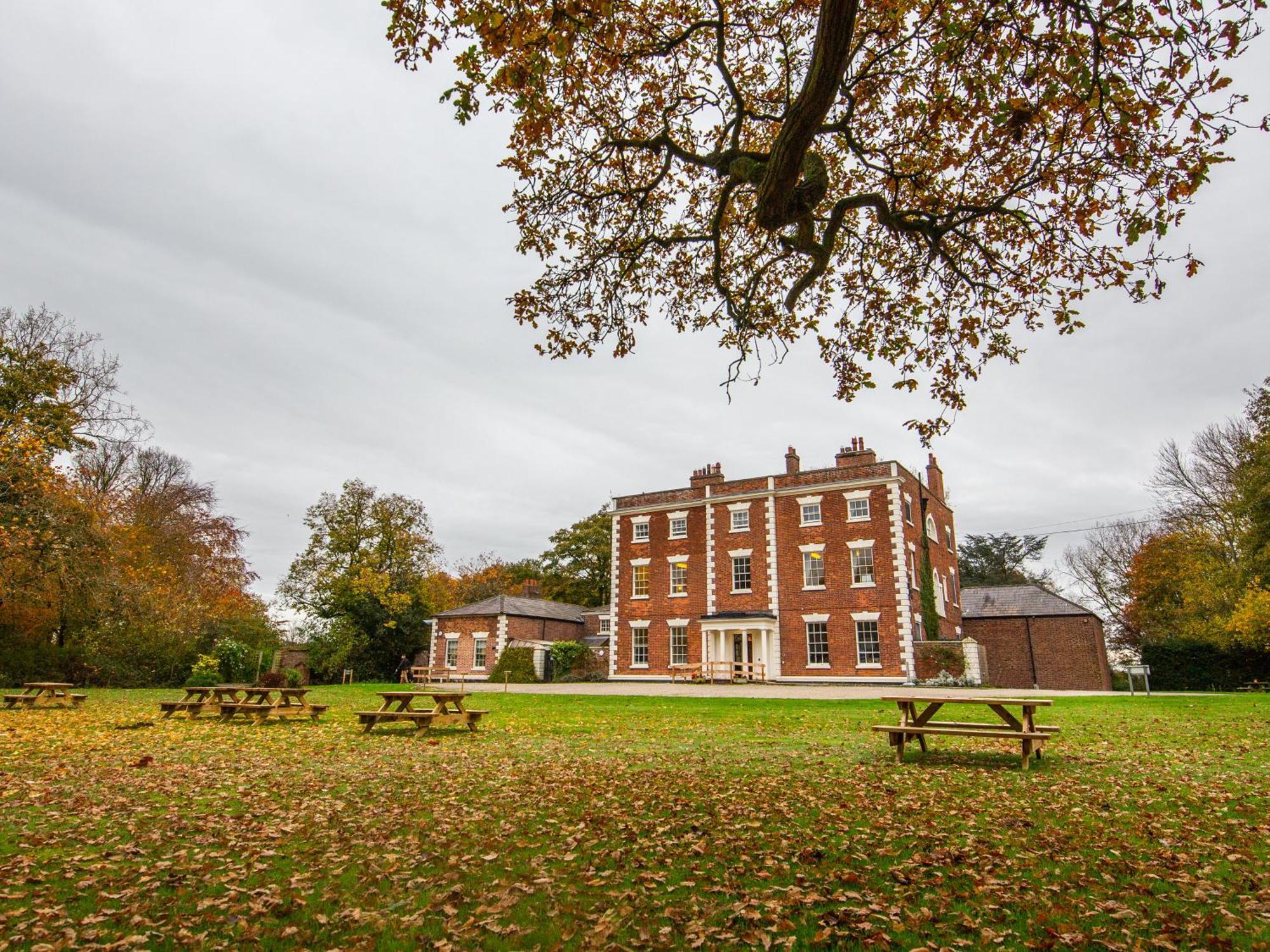 Yha Chester Trafford Hall Dunham-on-the-Hill Exterior photo